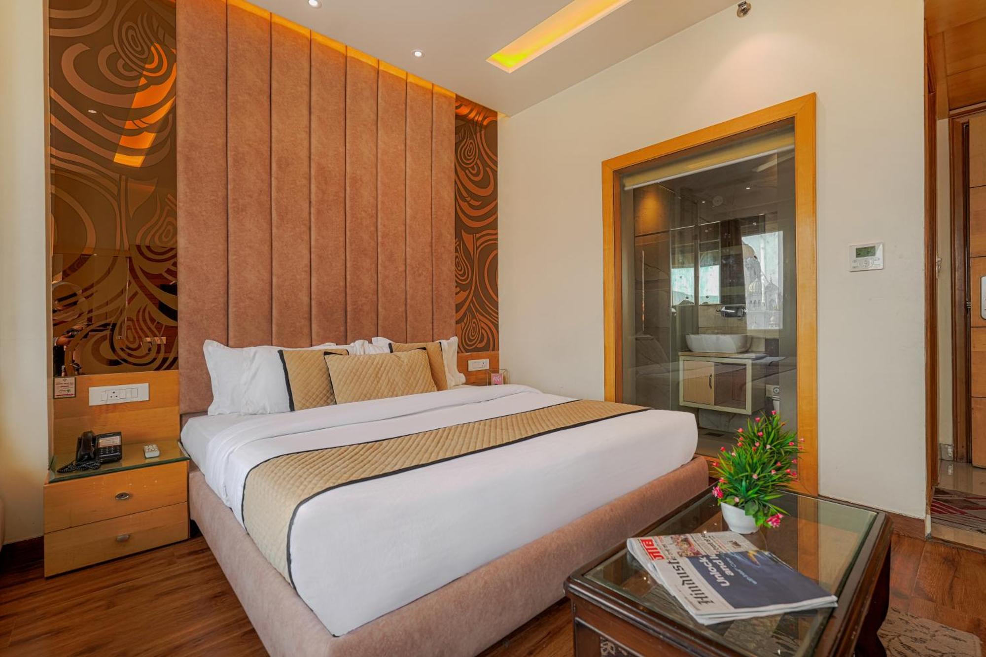 Csjs Inn Hotel Amritsar Bagian luar foto