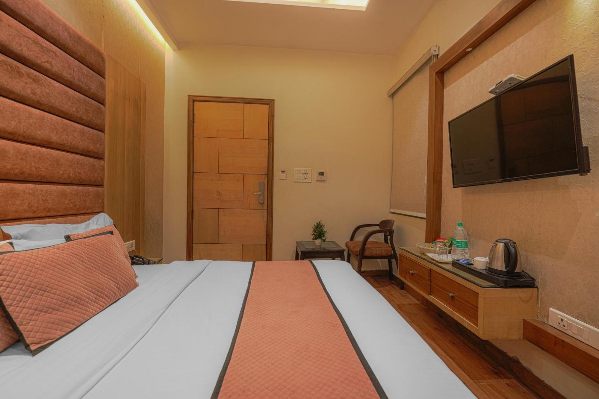 Csjs Inn Hotel Amritsar Bagian luar foto