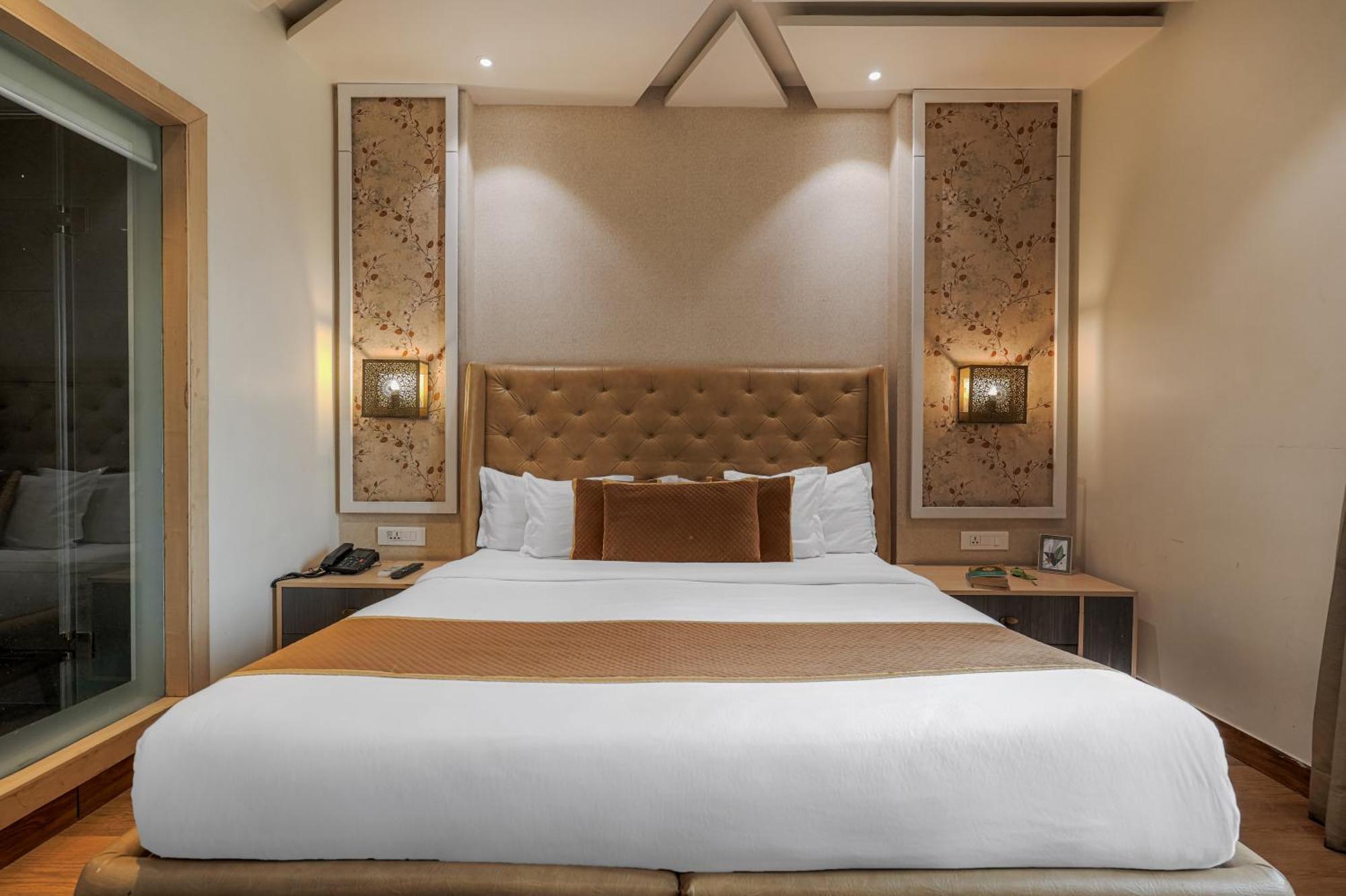Csjs Inn Hotel Amritsar Bagian luar foto